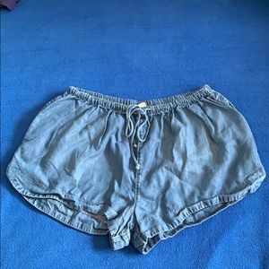 Flowy jegging shorts
